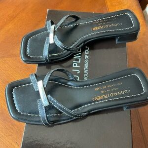 Donald Pliner Women's Black Sandals Slides silver metal bar low heel Italy Sz 5M
